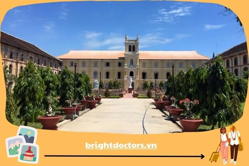 Tu viện Chúa Quan Phòng