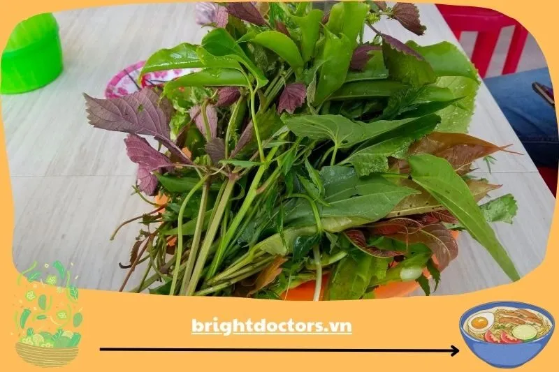 Rau rừng đi kèm